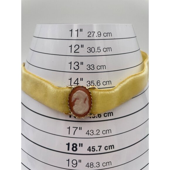 Vintage Soft Yellow Velvet Cameo Choker Adorned With Elegant Victorian Profile P - Picture 2 of 6